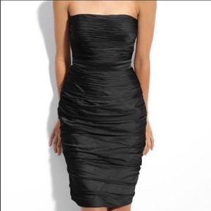 Monique Lhuillier strapless dress.